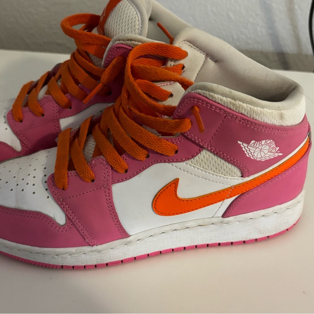 Nike White and Pink Sneakers with Orange Accents